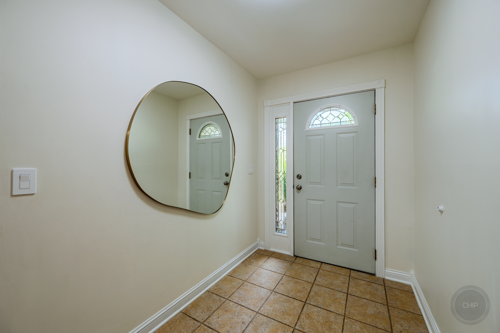 10S220 Alan Road, Naperville, IL 60564