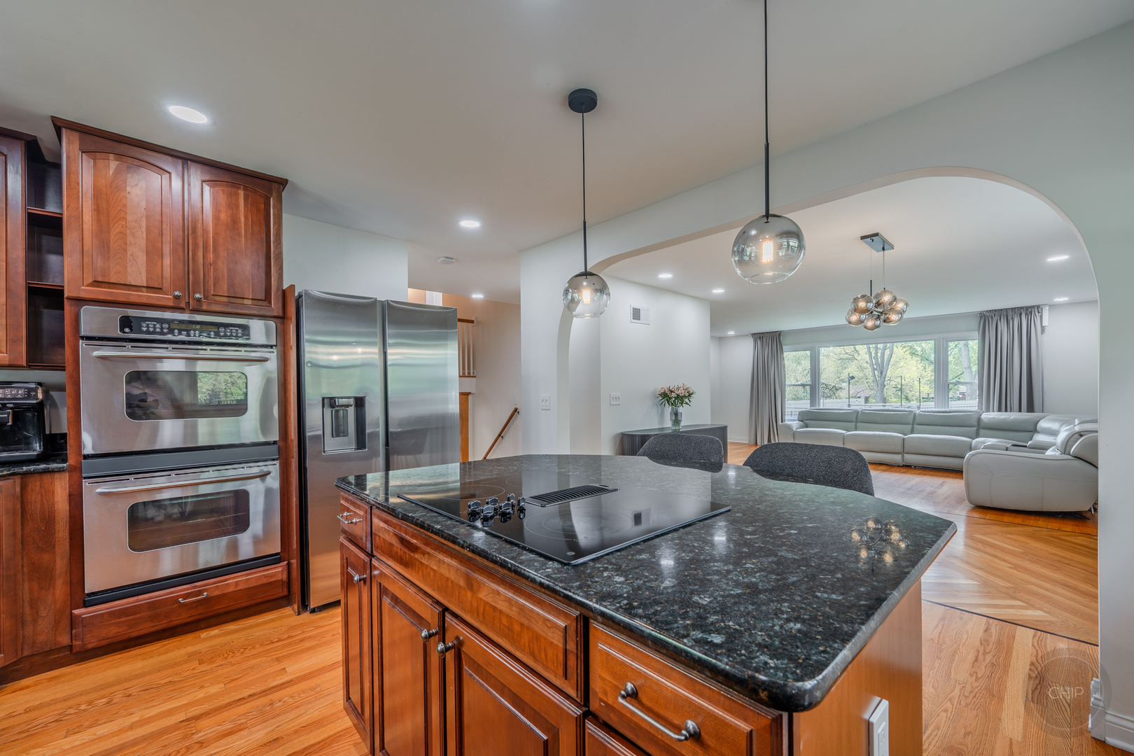 10S220 Alan Road, Naperville, IL 60564