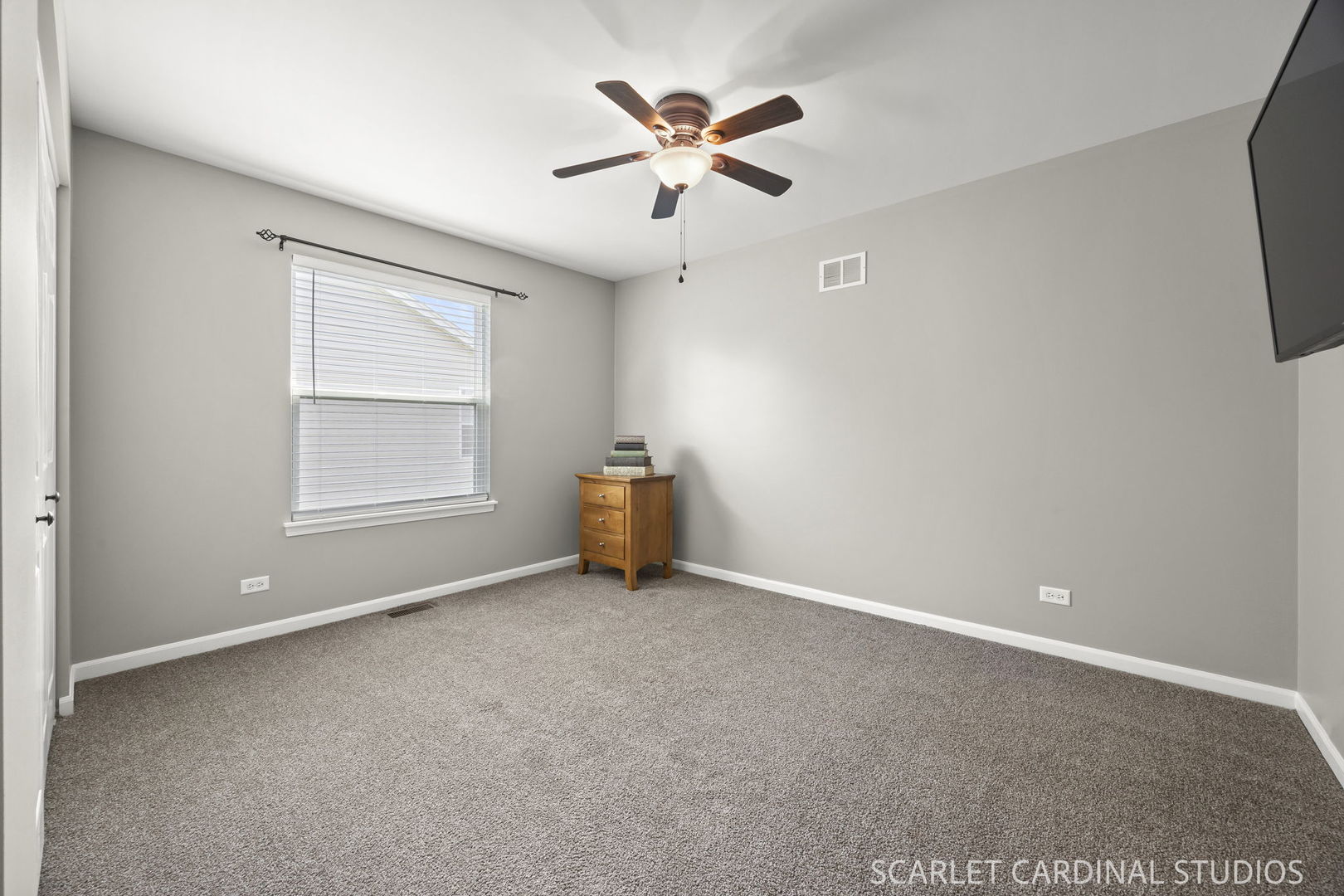 147 Linden Drive, Oswego, IL 60543