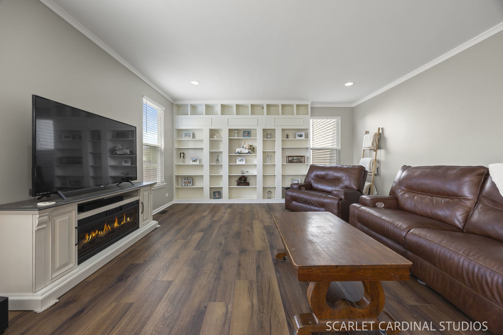 147 Linden Drive, Oswego, IL 60543