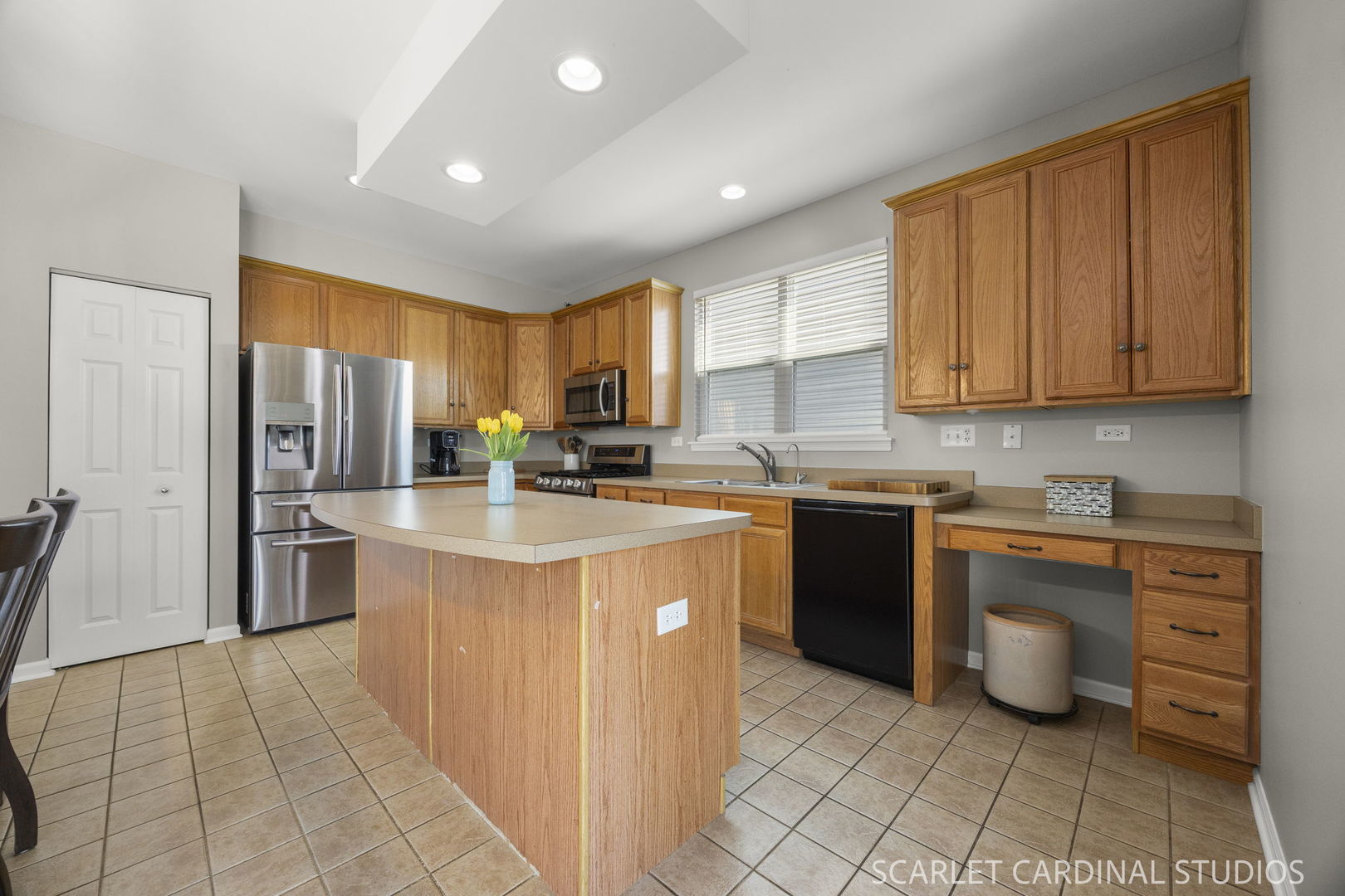 147 Linden Drive, Oswego, IL 60543