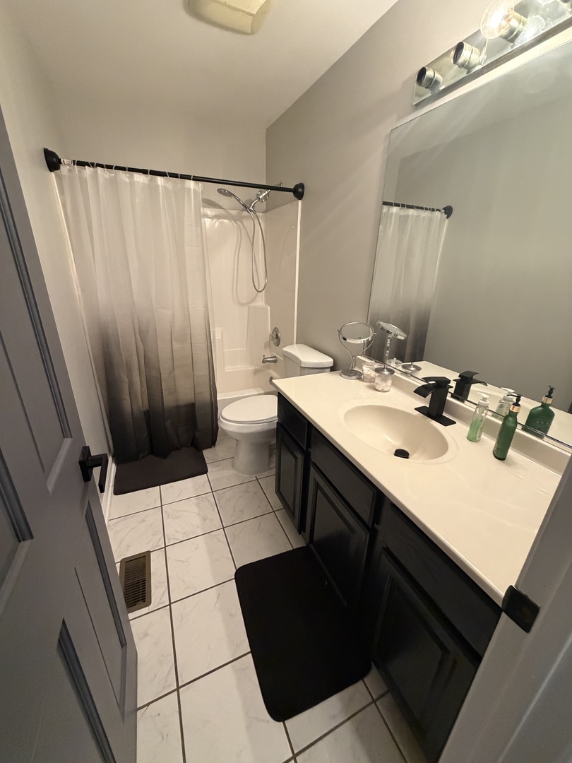 414 Spring Court, Carpentersville, IL 60110