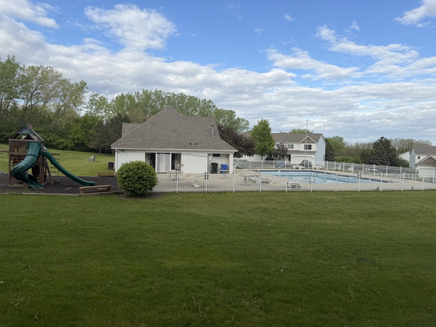 414 Spring Court, Carpentersville, IL 60110