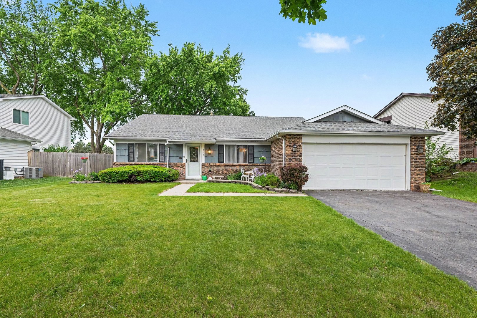 309 Thistle Drive, Bolingbrook, IL 60490