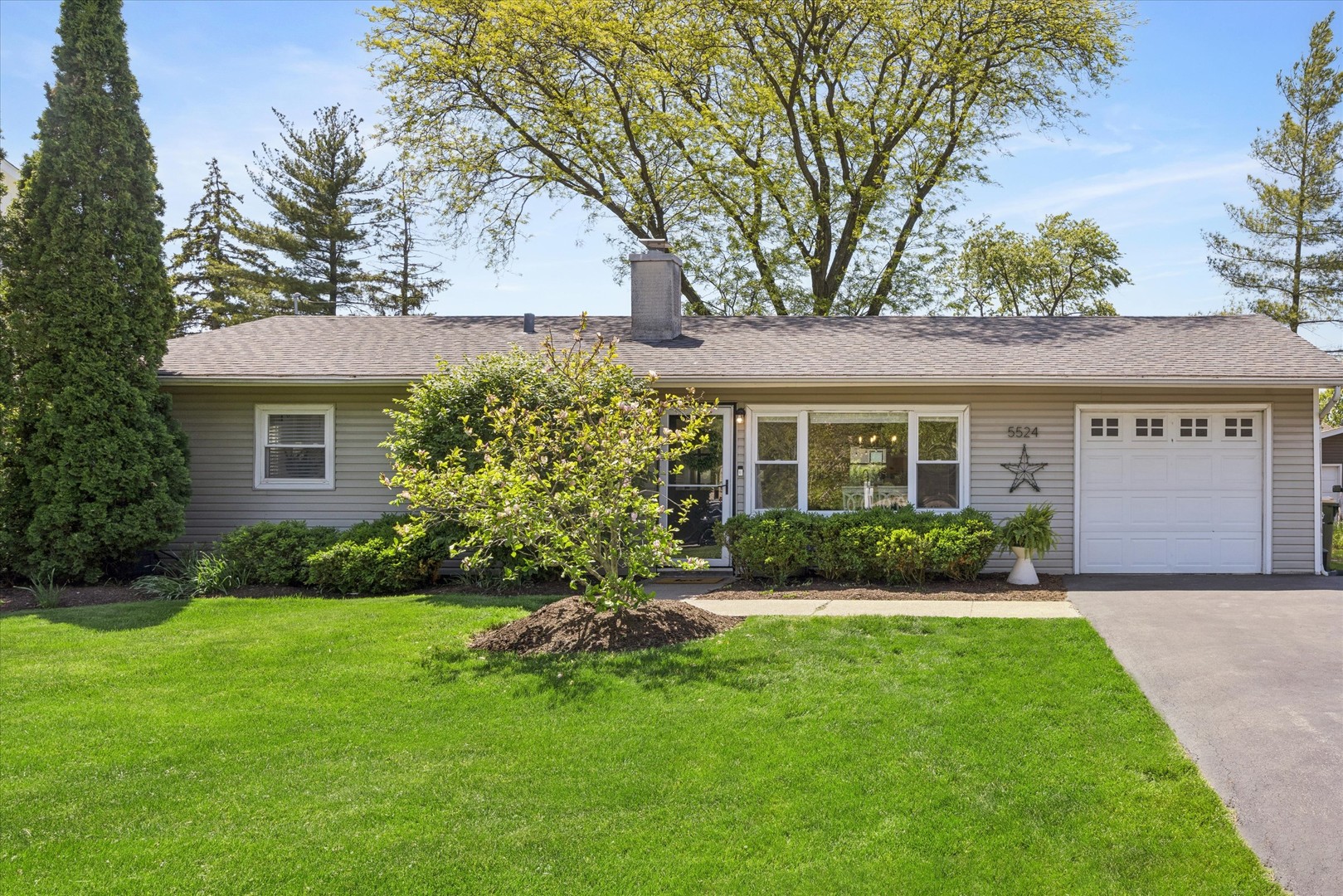 Hinsdale, IL 60521