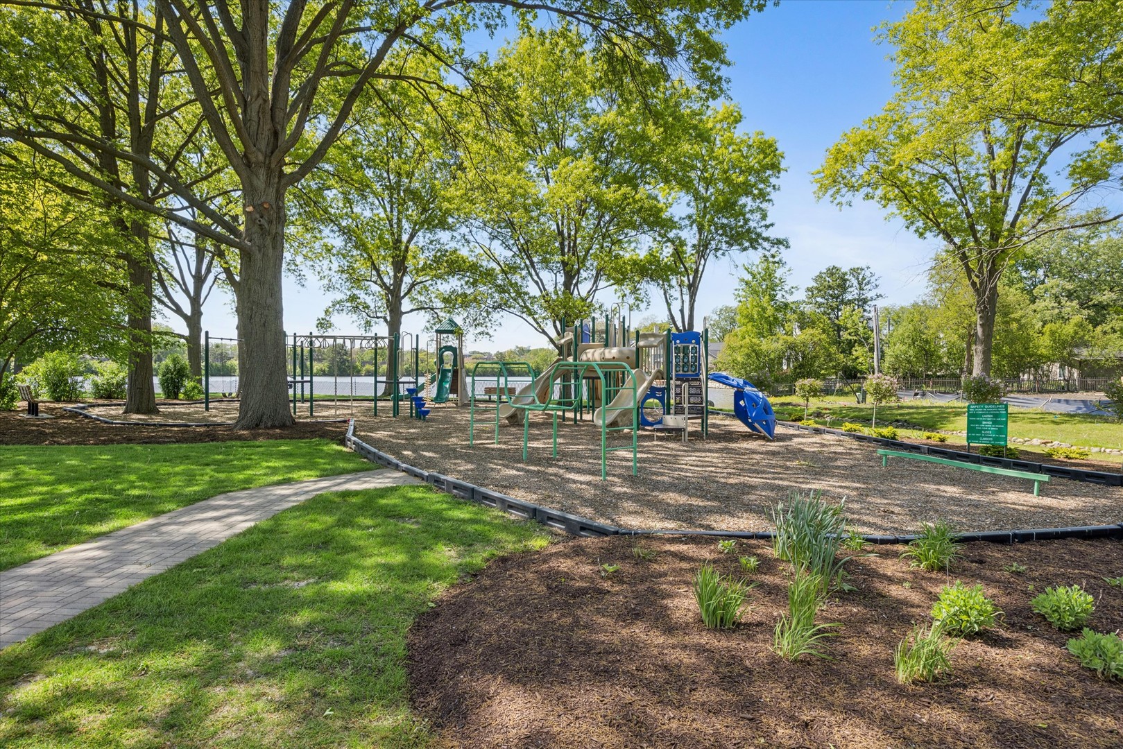 Hinsdale, IL 60521