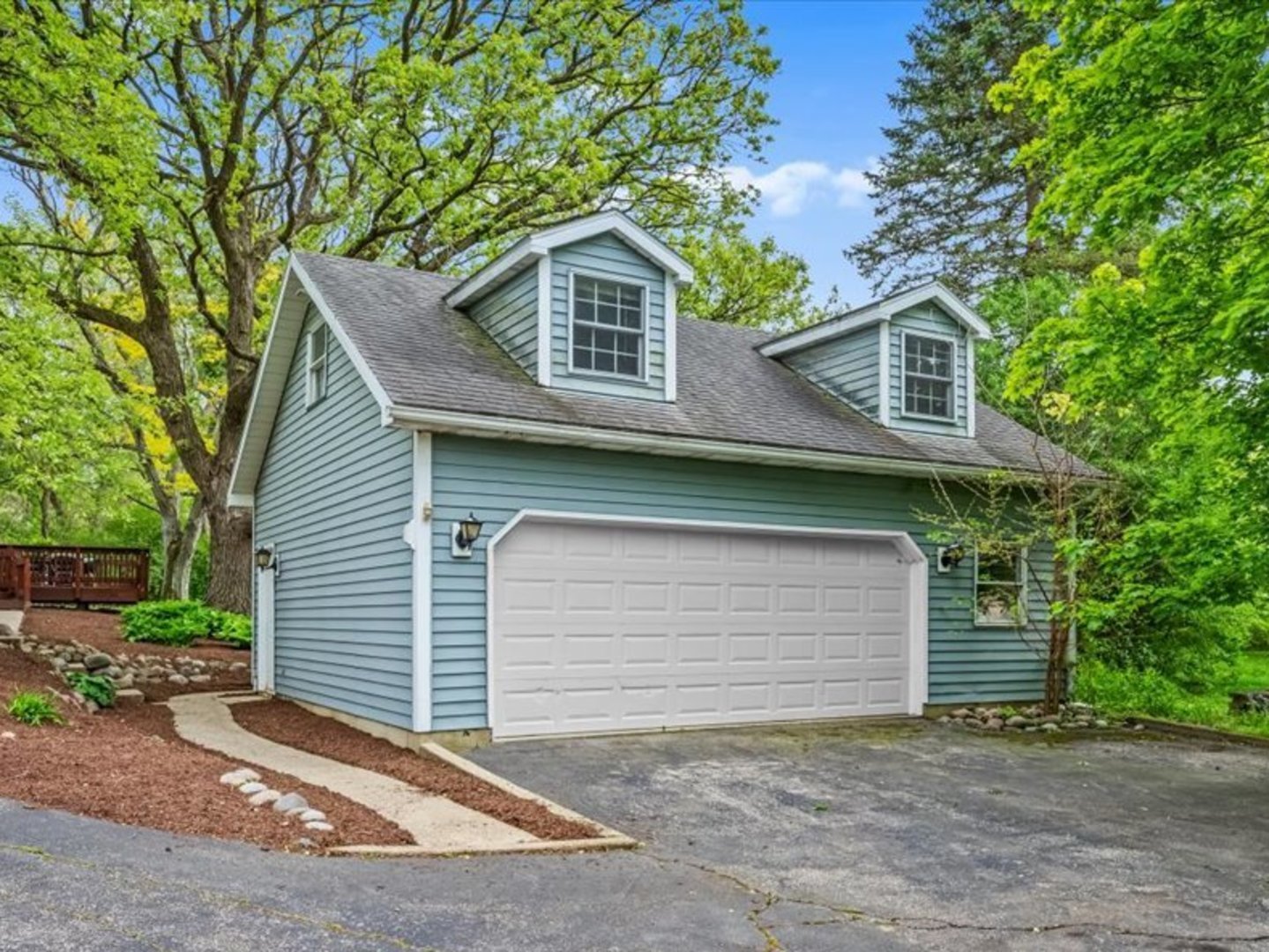 4N015 Trotter Lane, St. Charles, IL 60175