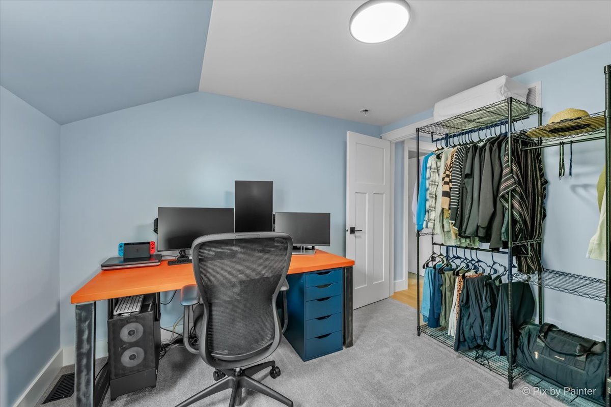4N015 Trotter Lane, St. Charles, IL 60175