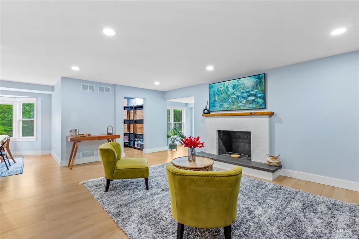 4N015 Trotter Lane, St. Charles, IL 60175