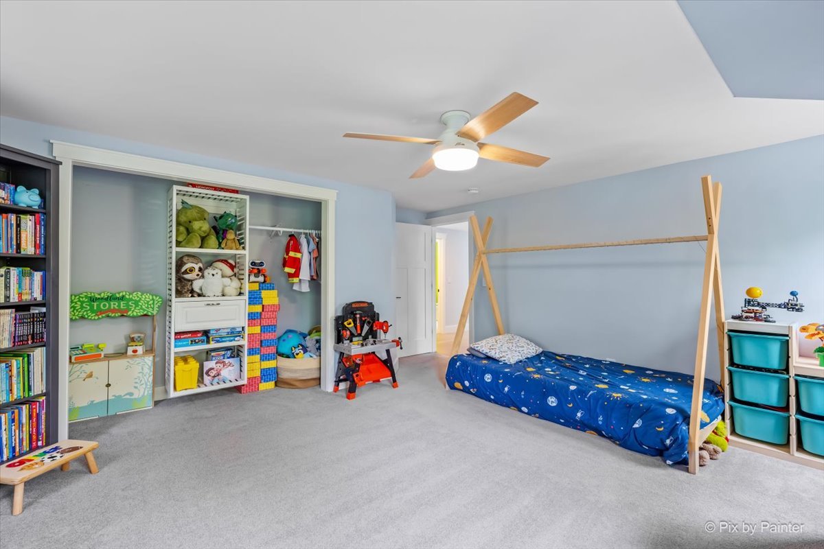4N015 Trotter Lane, St. Charles, IL 60175