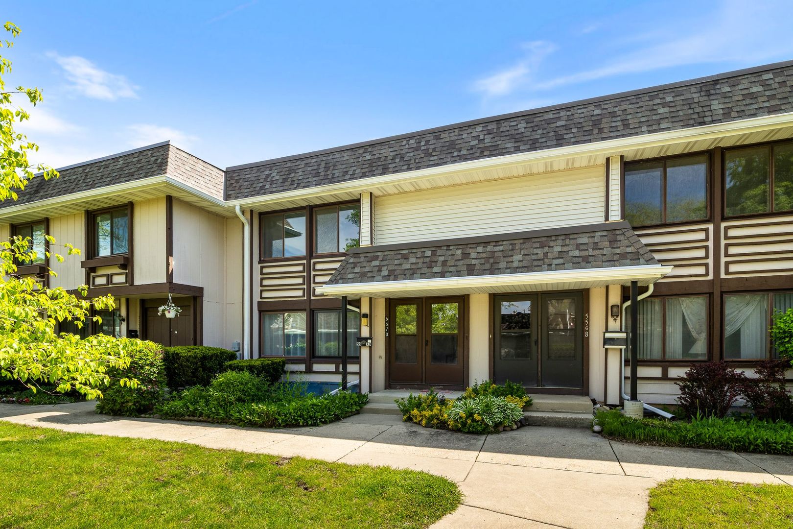 5570 Court F, Hanover Park, IL 60133