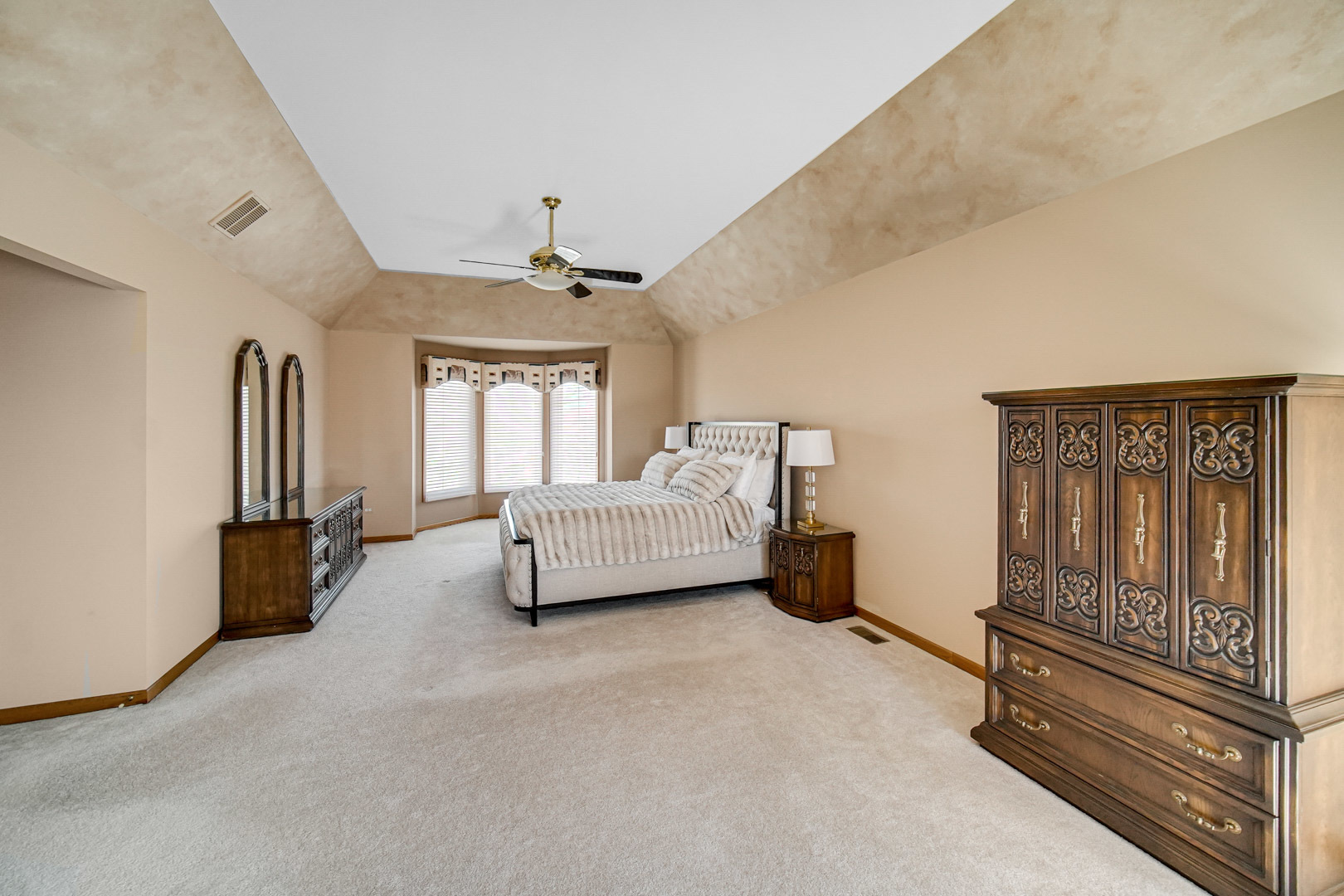 15538 Royal Glen Court, Orland Park, IL 60467