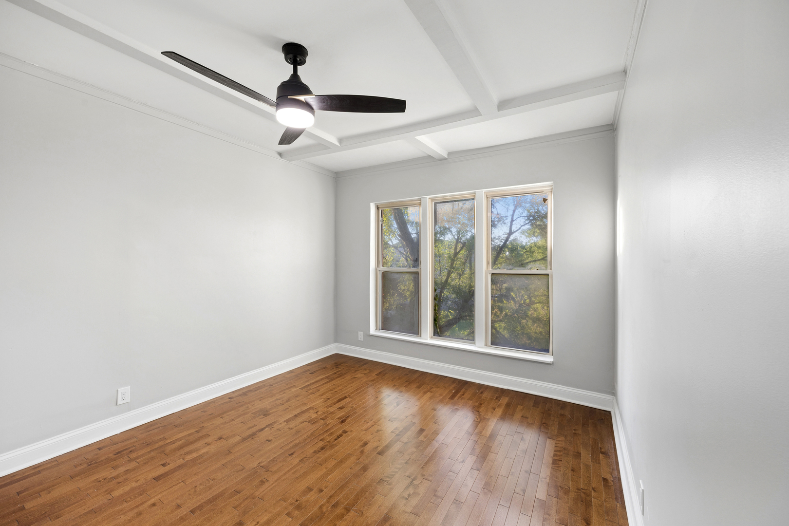 1552 E 65th Place #3, Chicago, IL 60637