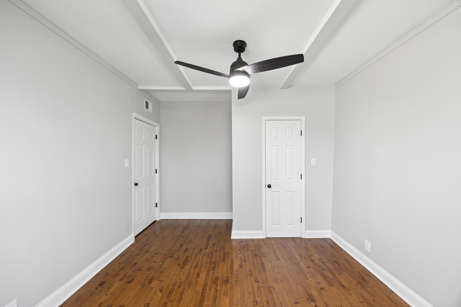 1552 E 65th Place #3, Chicago, IL 60637