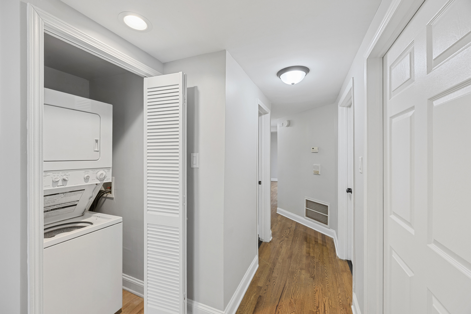 1552 E 65th Place #3, Chicago, IL 60637