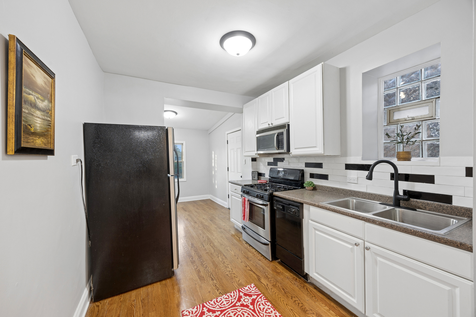 1552 E 65th Place #3, Chicago, IL 60637