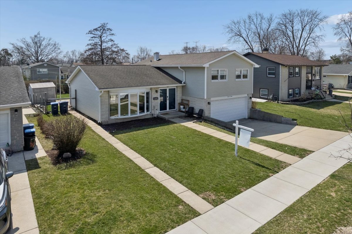 703 Westmere Road, Des Plaines, IL 60016