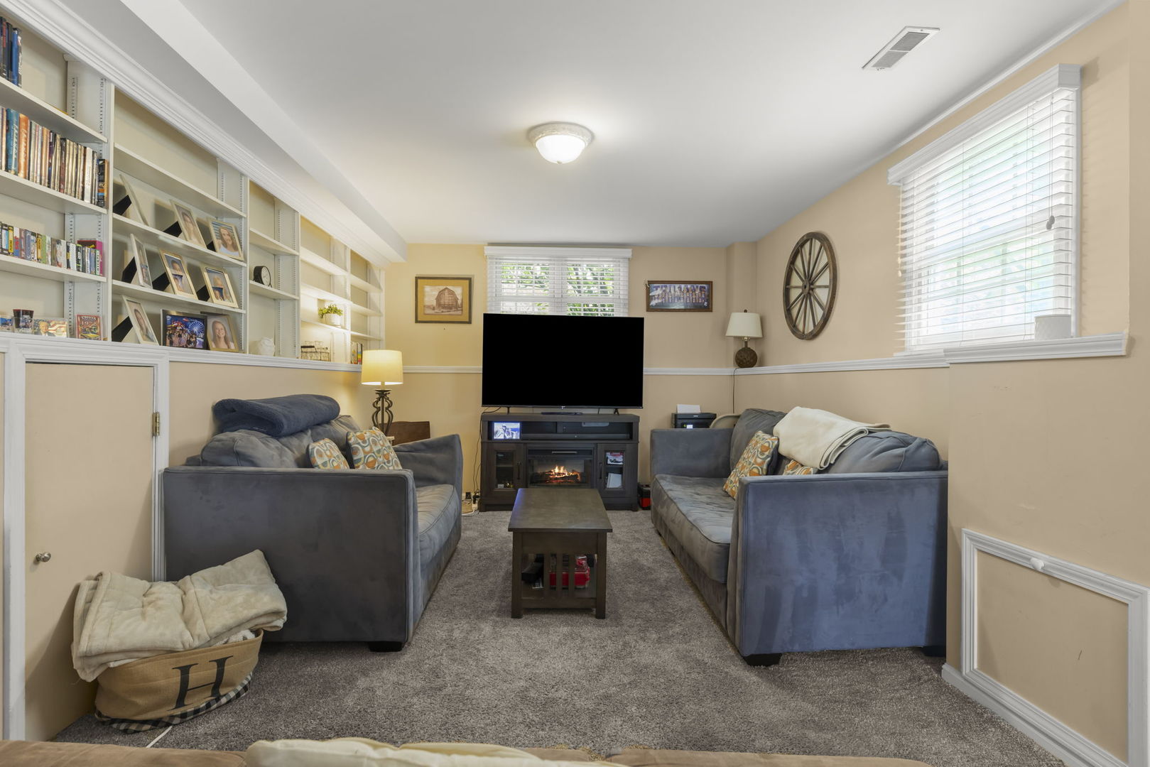 4528 Middaugh Avenue, Downers Grove, IL 60515