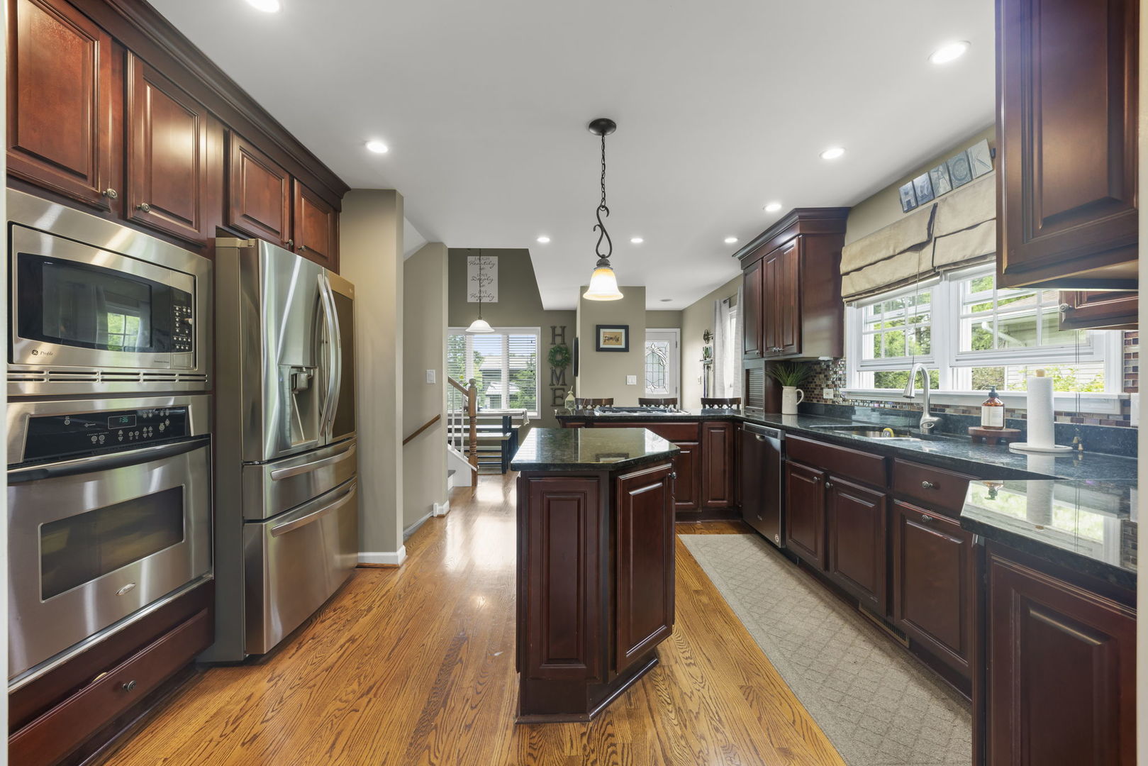 4528 Middaugh Avenue, Downers Grove, IL 60515