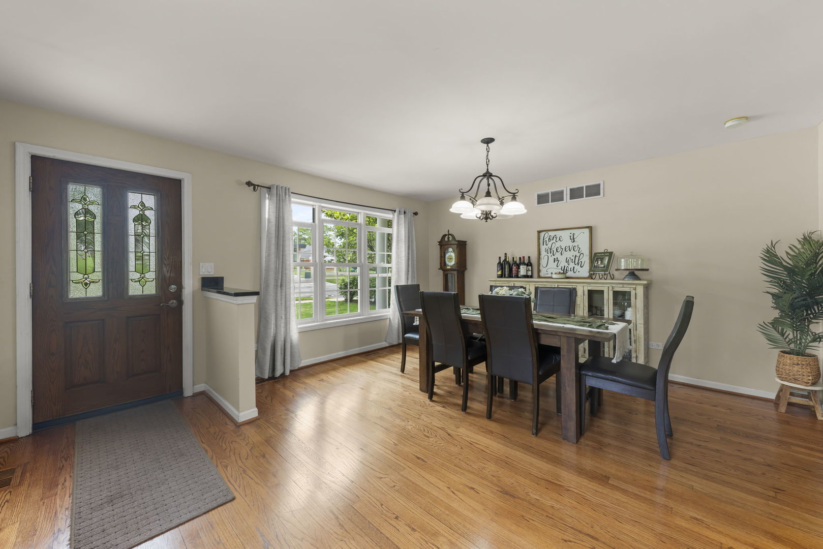 4528 Middaugh Avenue, Downers Grove, IL 60515