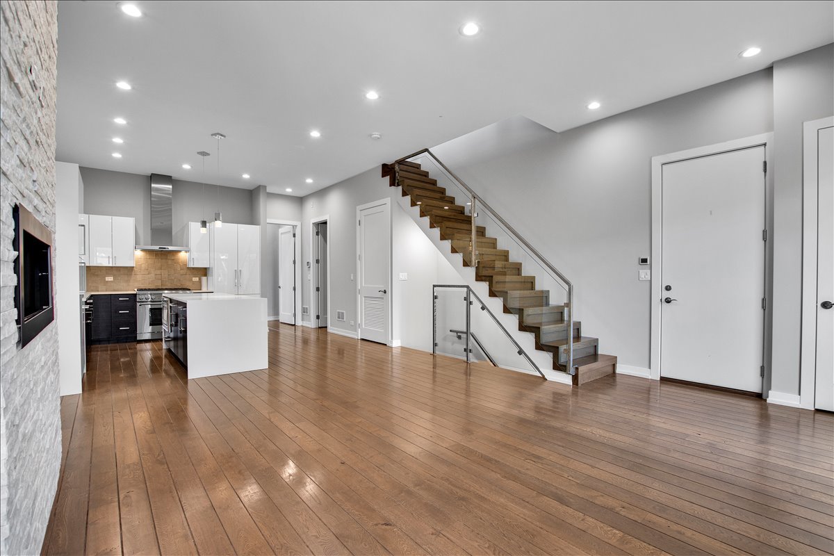 1821 W Armitage Avenue #3W, Chicago, IL 60622