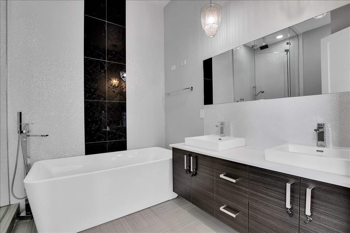 1821 W Armitage Avenue #3W, Chicago, IL 60622
