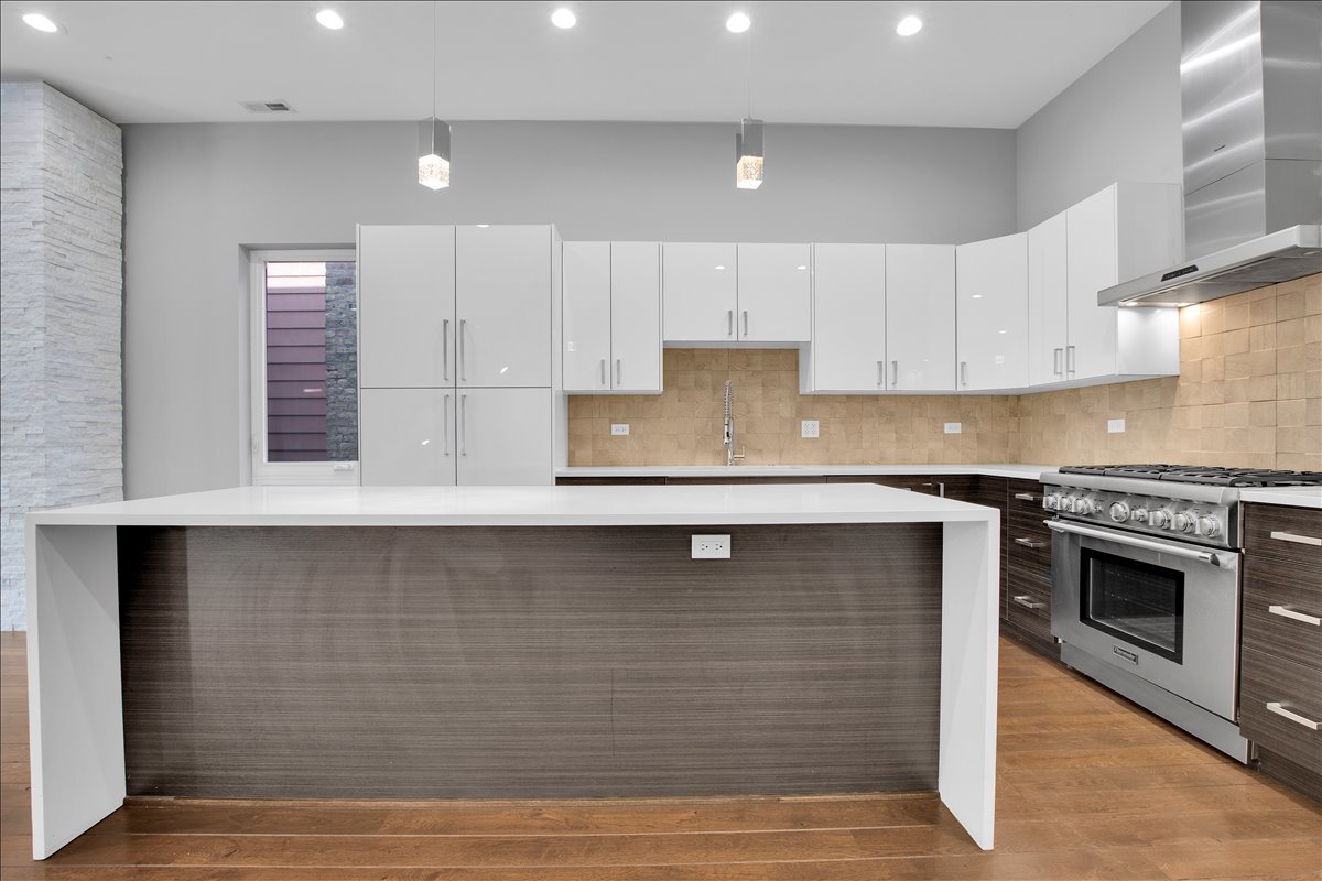 1821 W Armitage Avenue #3W, Chicago, IL 60622