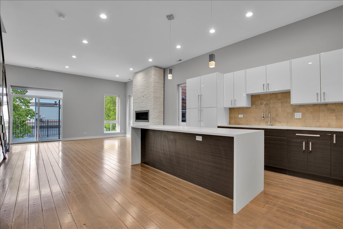 1821 W Armitage Avenue #3W, Chicago, IL 60622