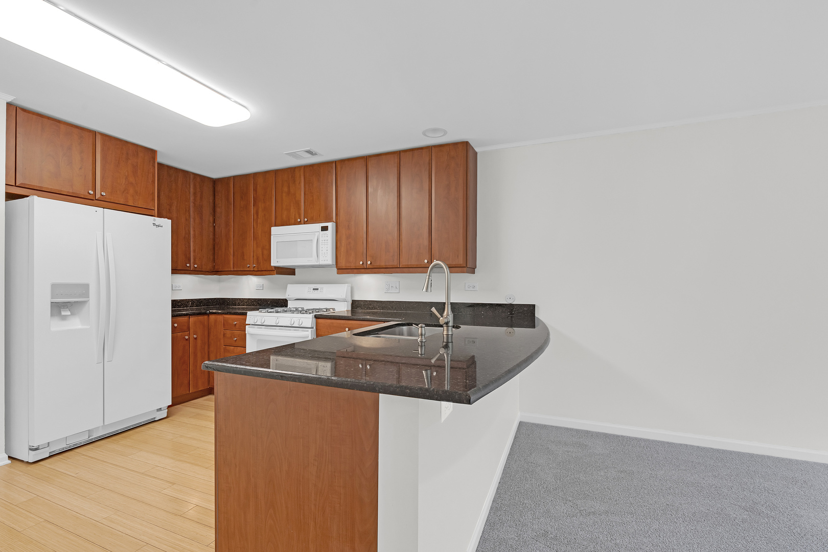 947 Kensington Drive #7-E3, Northbrook, IL 60062