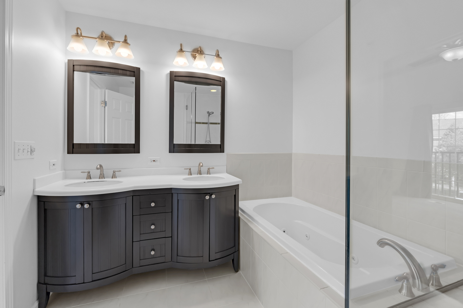 947 Kensington Drive #7-E3, Northbrook, IL 60062