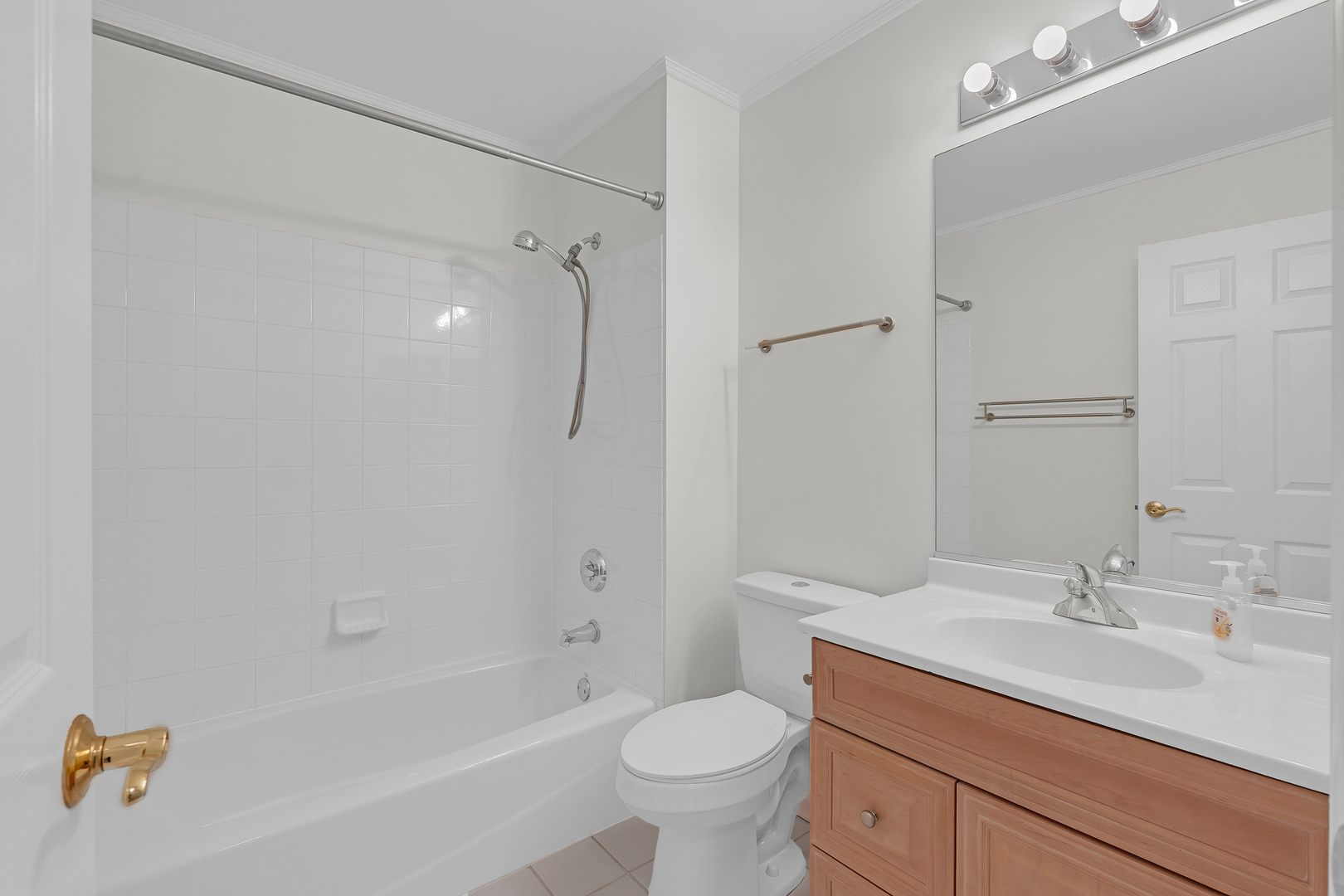 947 Kensington Drive #7-E3, Northbrook, IL 60062