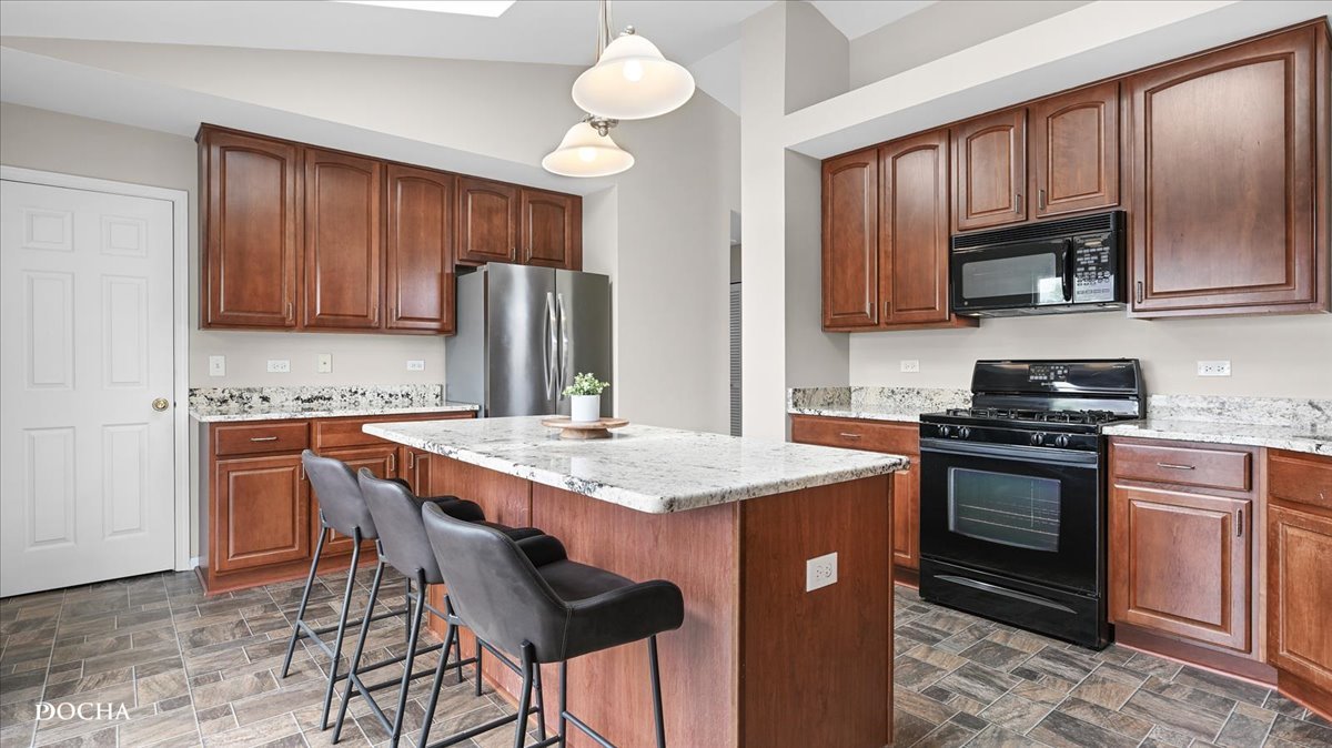 1698 FREDERICKSBURG Lane #1698, Aurora, IL 60503