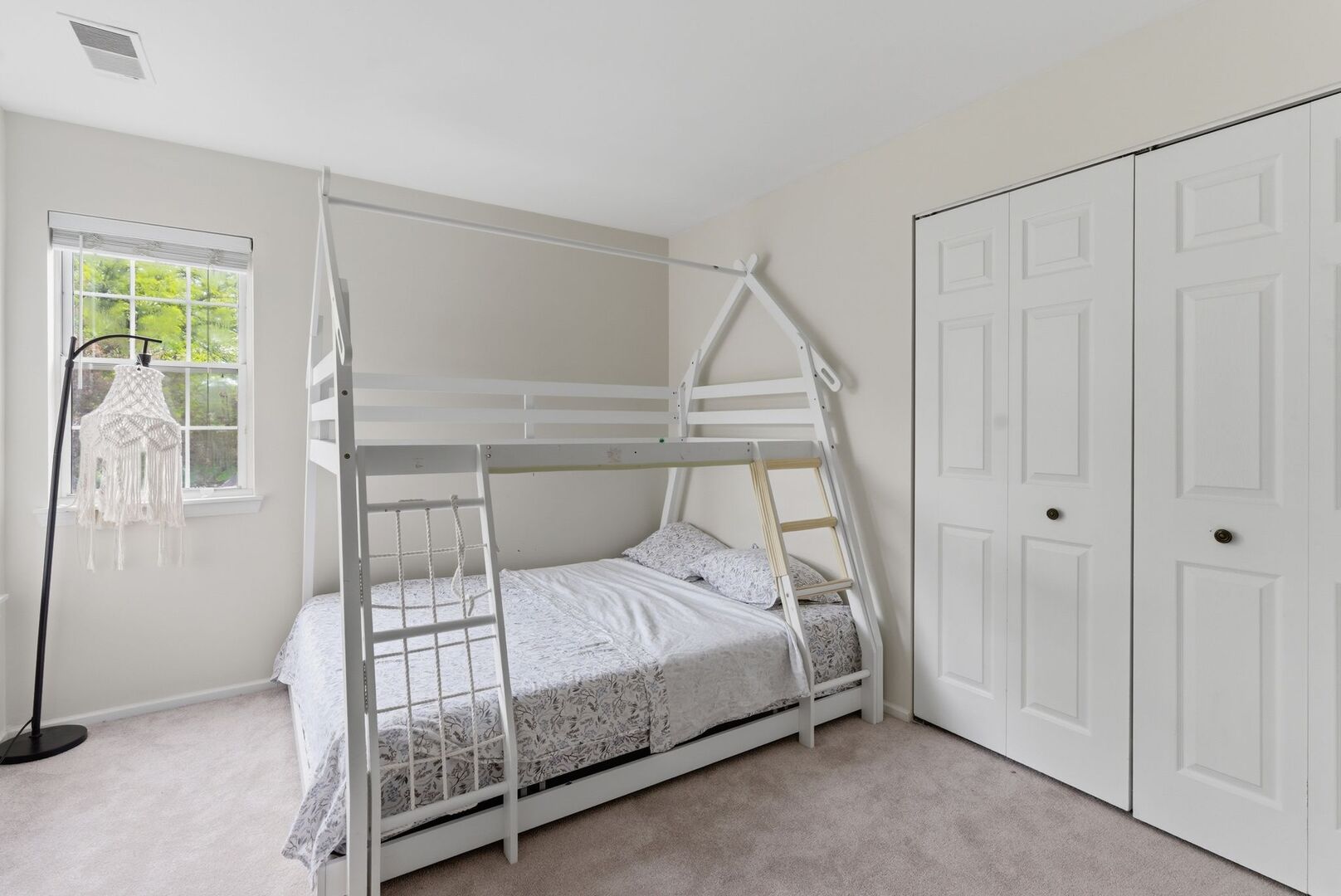 206 Glasgow Lane #B206, Schaumburg, IL 60194
