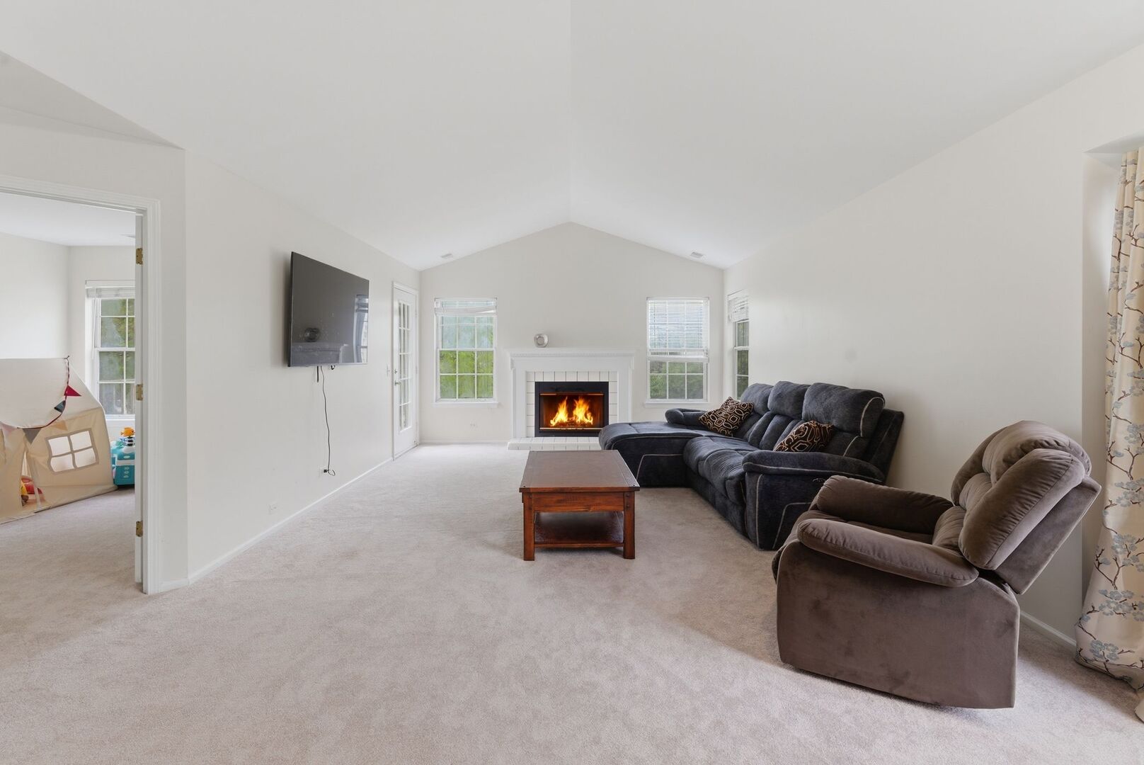206 Glasgow Lane #B206, Schaumburg, IL 60194