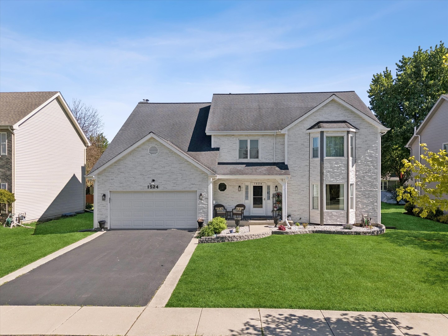 1524 Oswego Road, Naperville, IL 60540