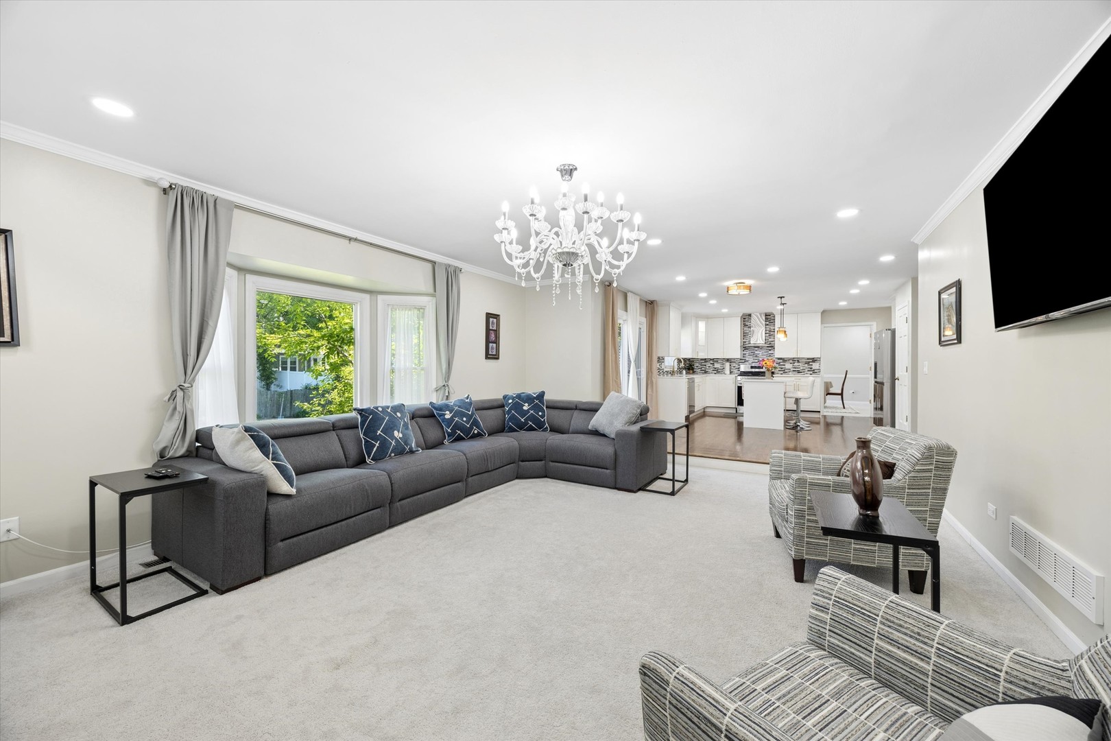 1524 Oswego Road, Naperville, IL 60540