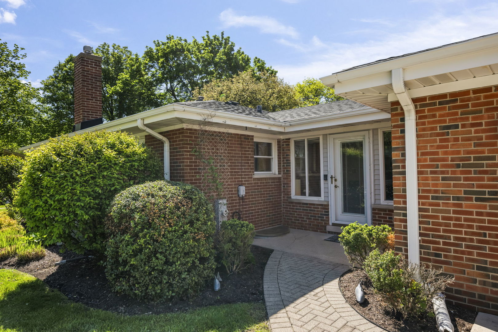132 N PHELPS Avenue, Arlington Heights, IL 60004