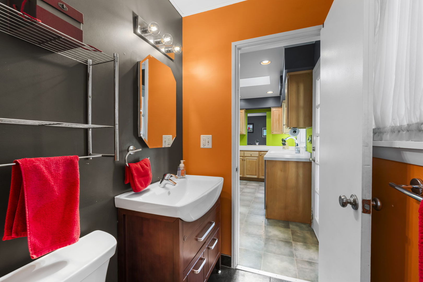 132 N PHELPS Avenue, Arlington Heights, IL 60004