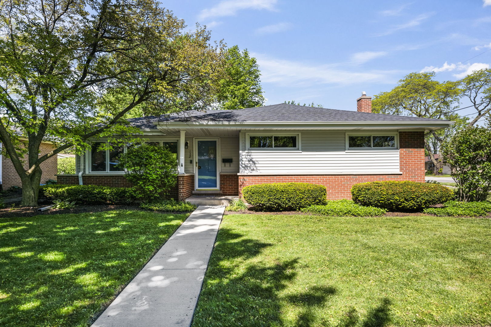 132 N PHELPS Avenue, Arlington Heights, IL 60004