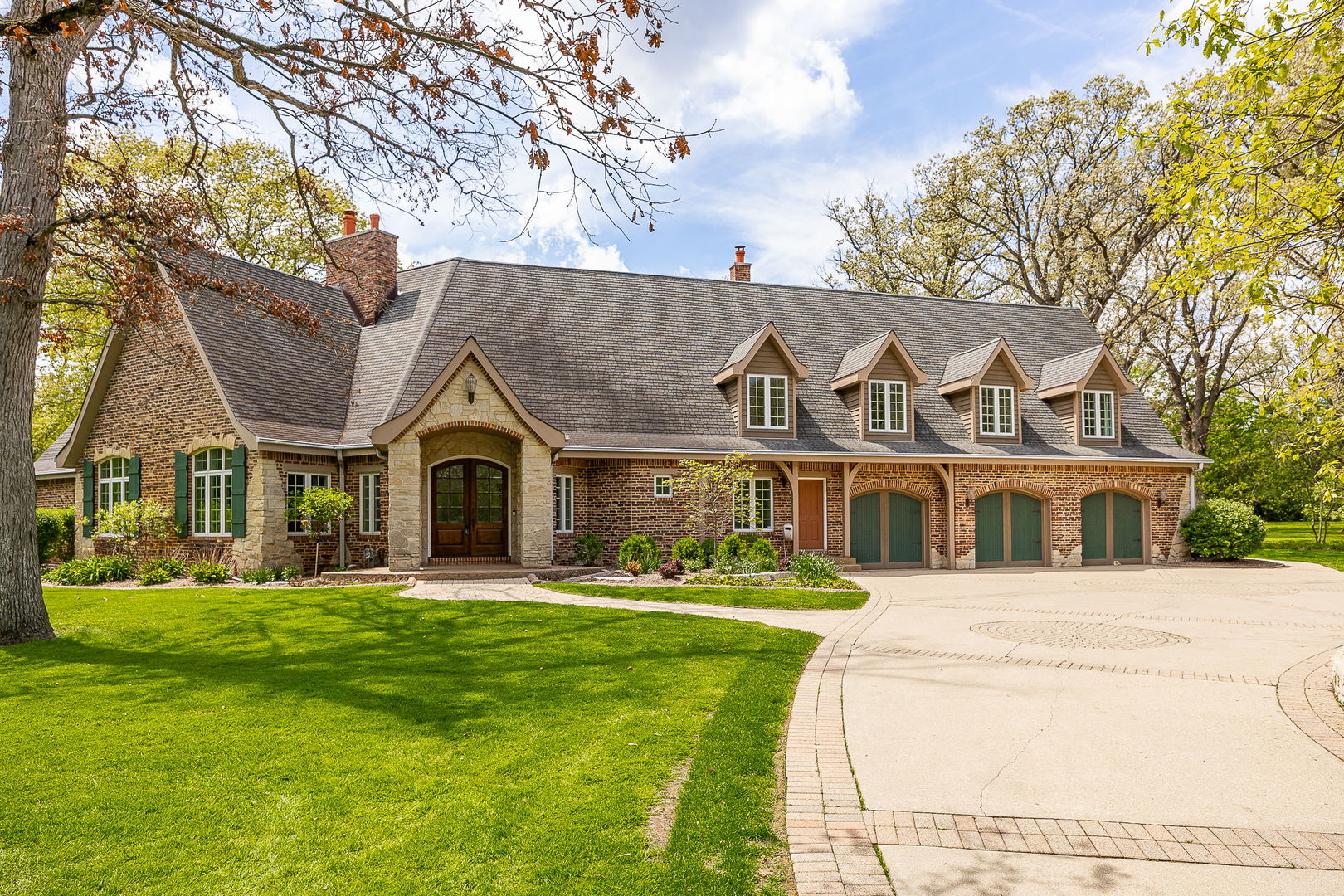 7S460 Donwood Drive, Naperville, IL 60540