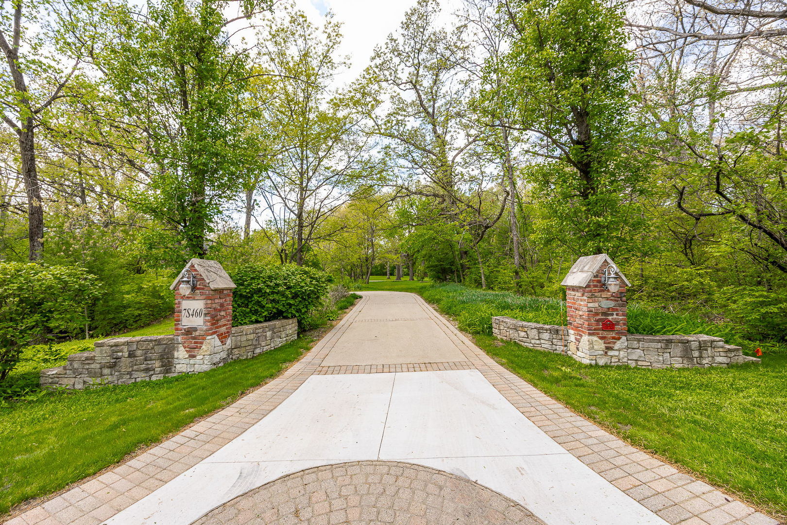 7S460 Donwood Drive, Naperville, IL 60540