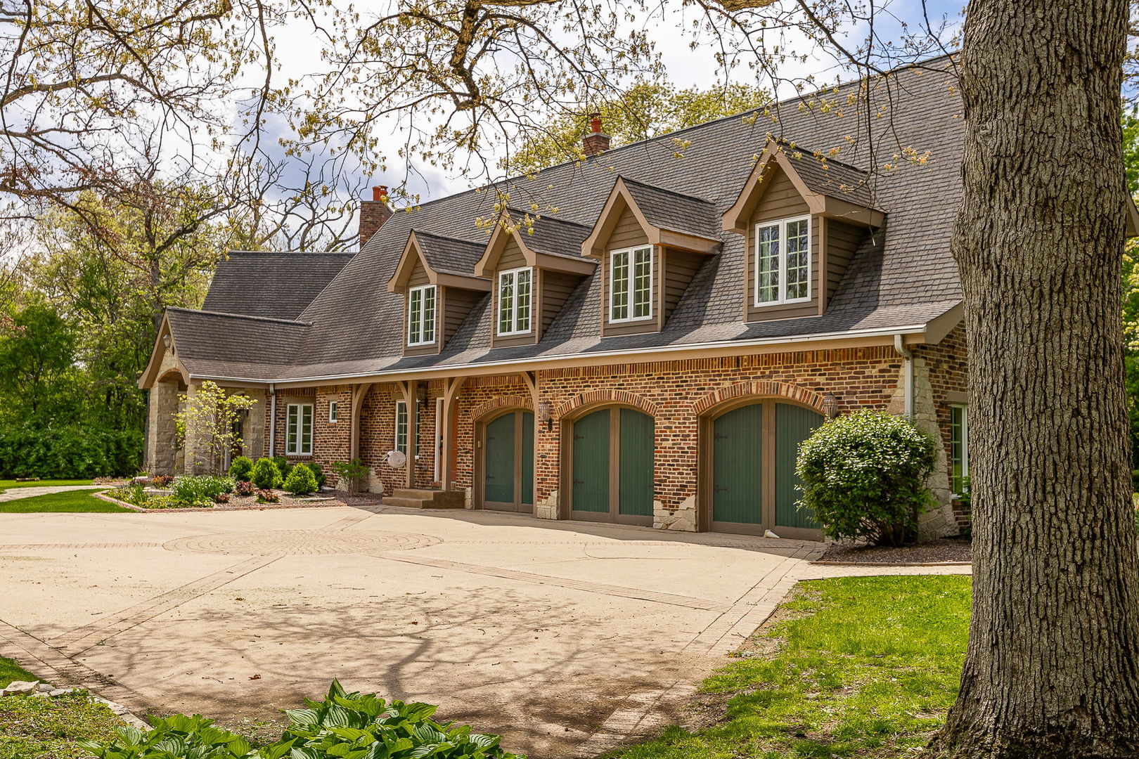 7S460 Donwood Drive, Naperville, IL 60540