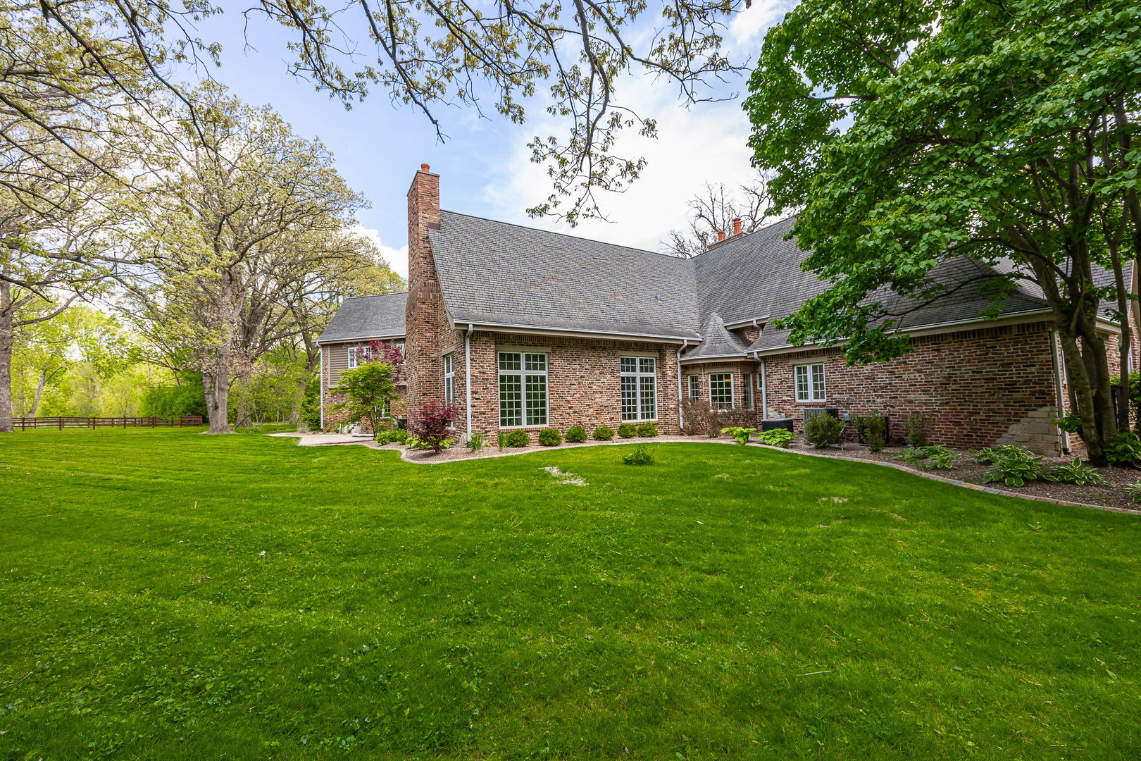 7S460 Donwood Drive, Naperville, IL 60540