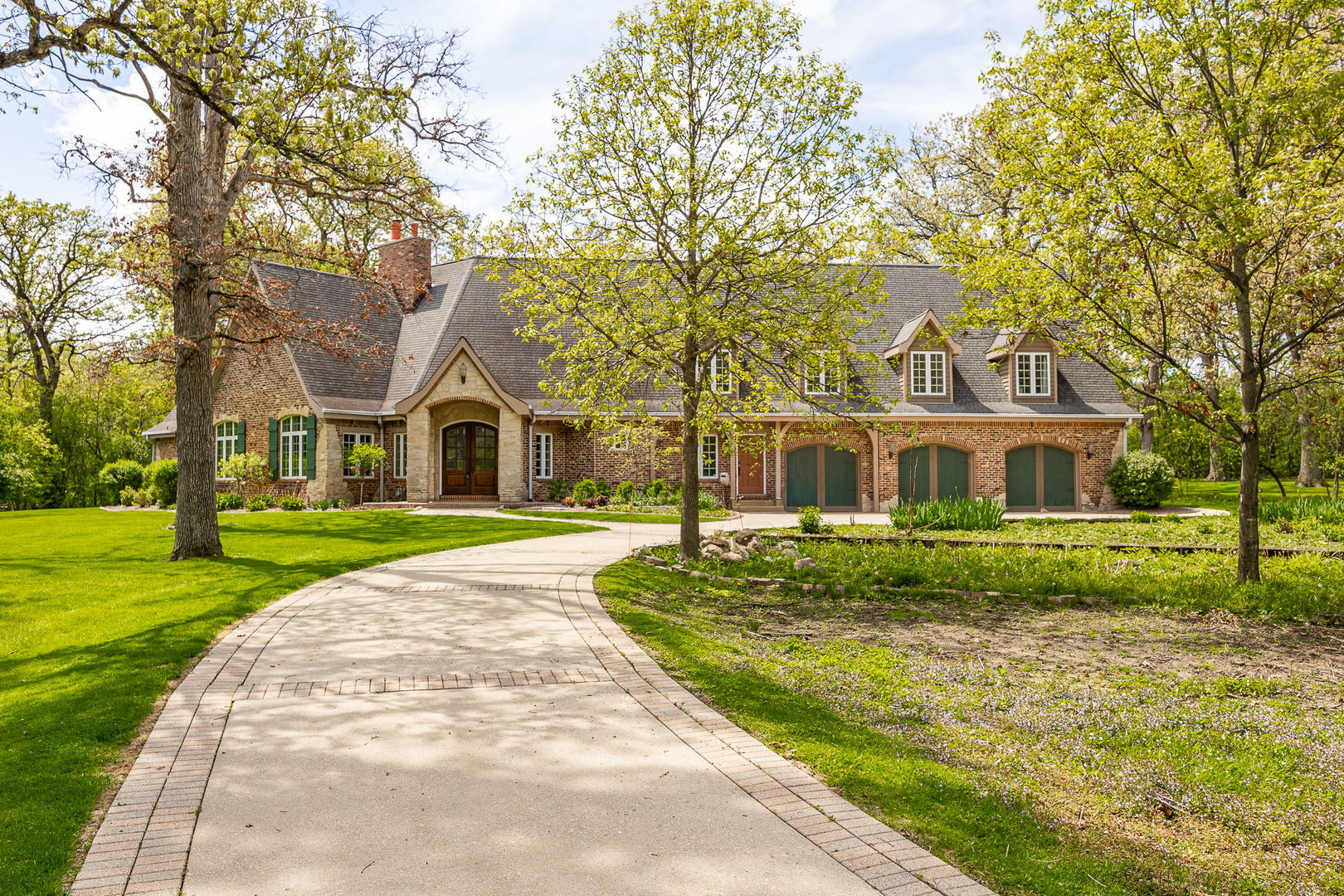 7S460 Donwood Drive, Naperville, IL 60540