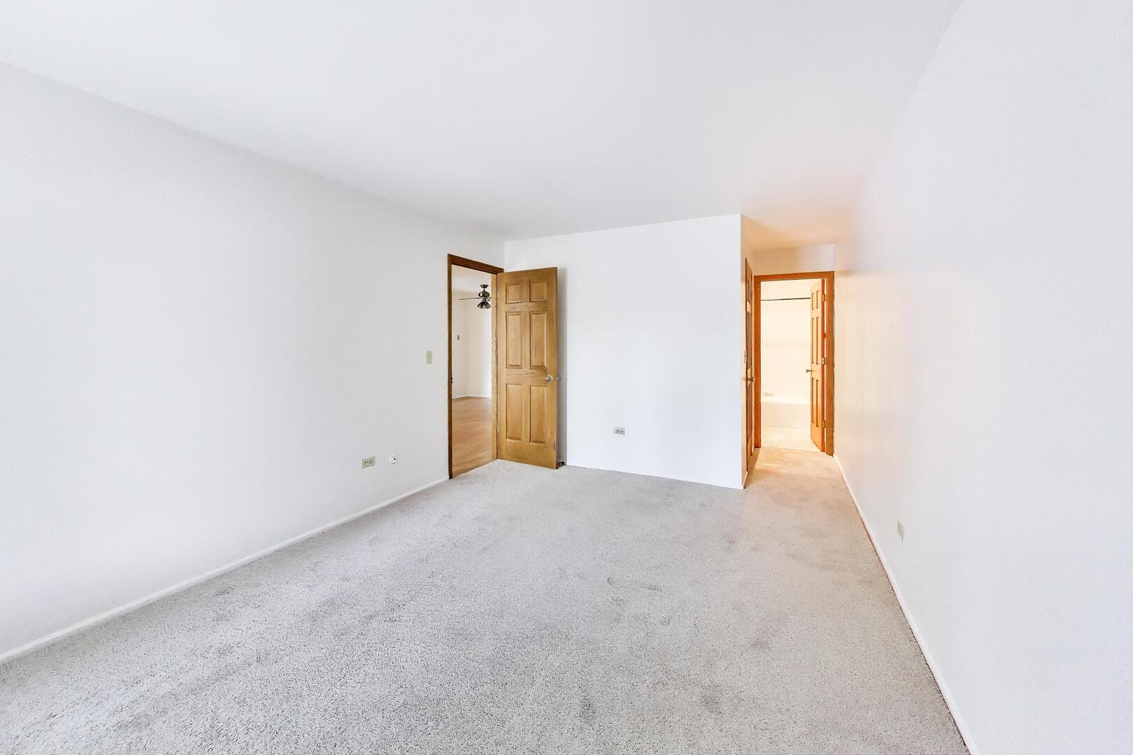 1425 Sandpebble Drive #104, Wheeling, IL 60090