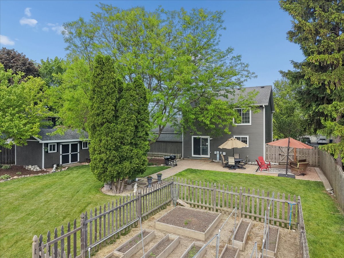 816 Belle Plaine Avenue, Gurnee, IL 60031