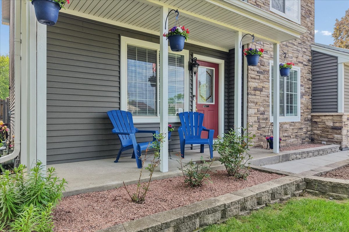 816 Belle Plaine Avenue, Gurnee, IL 60031