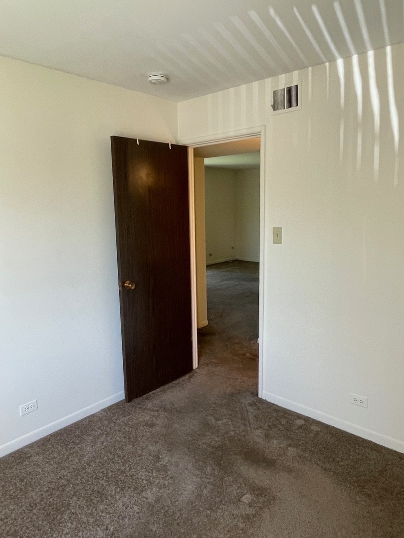 4925 W 109th Street #102, Oak Lawn, IL 60453