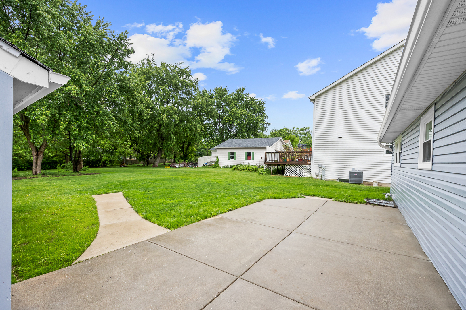6214 Pershing Avenue, Downers Grove, IL 60516