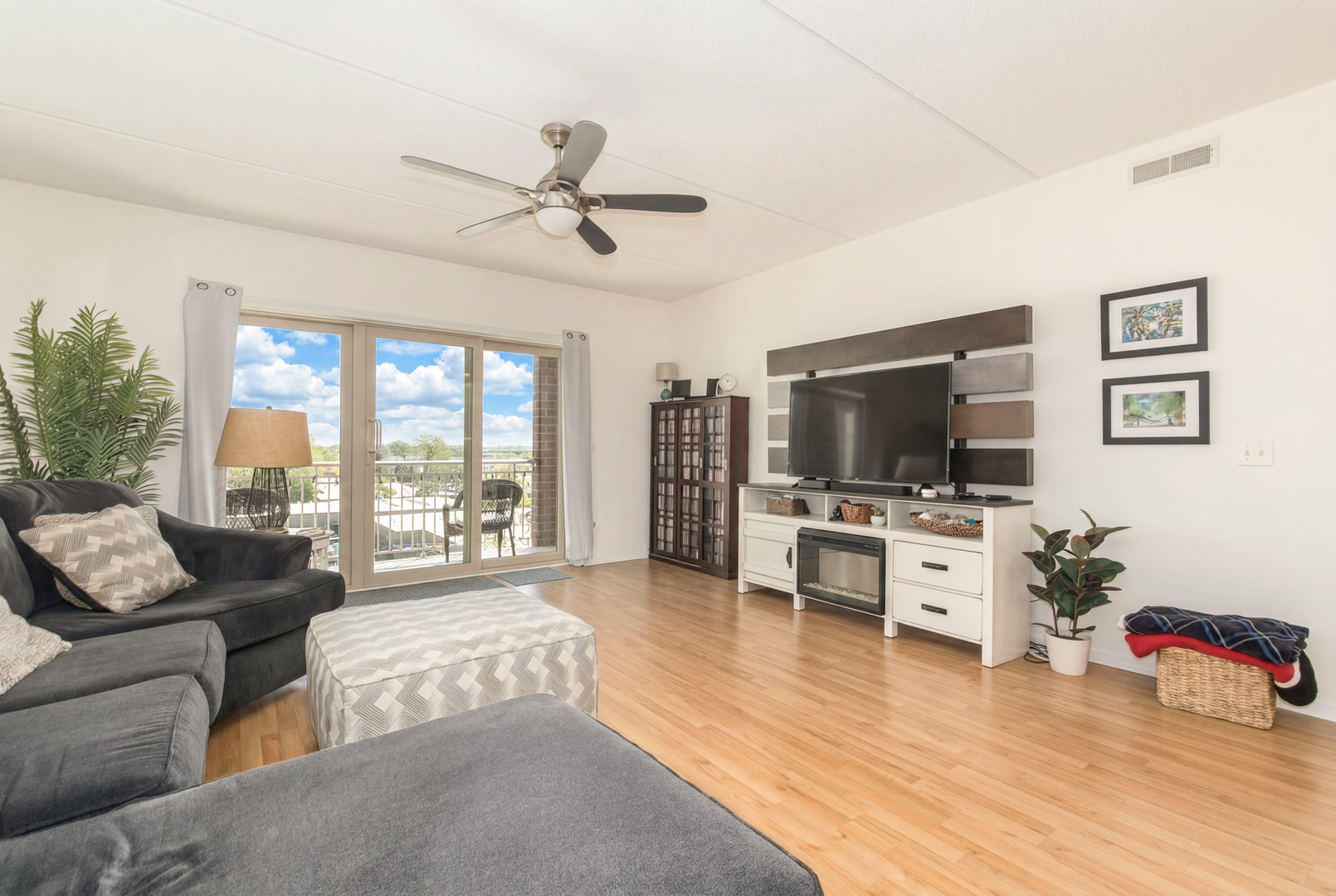 8711 W Bryn Mawr Avenue #505, Chicago, IL 60631
